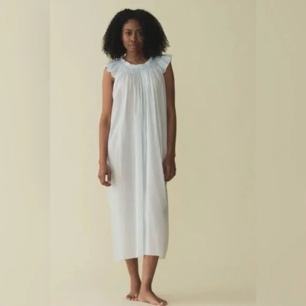 Doen Light Blue Sleeveless Nightgown